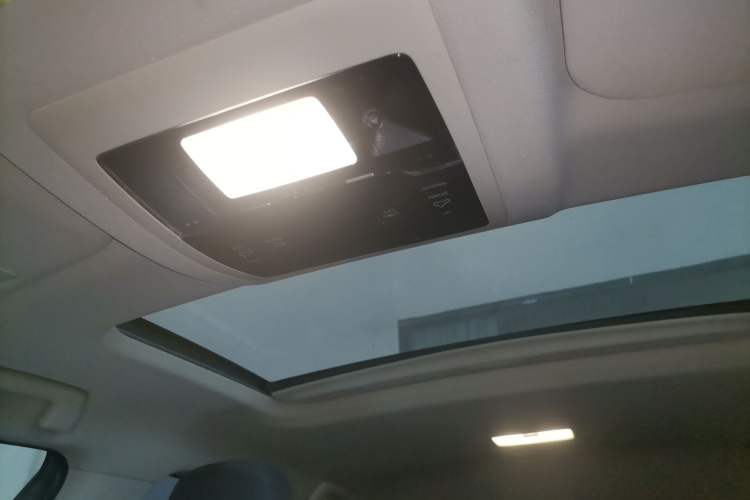 Used Lexus NX 2015 300h Front-Drive Fēngshàng Edition Headliner