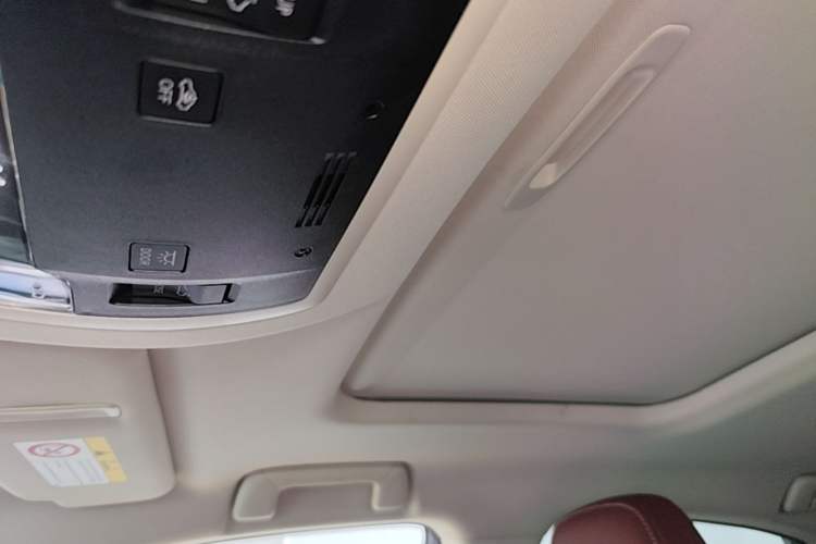 Used Lexus NX 2015 200T All-Wheel-Drive Fēngshàng Edition Headliner