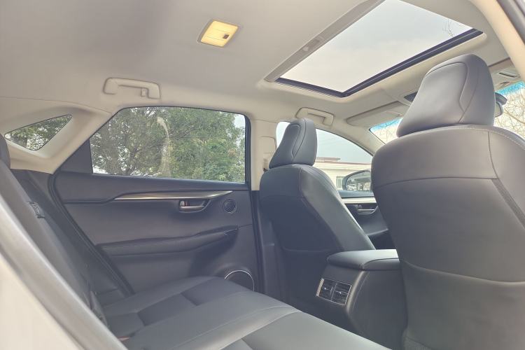 Used Lexus NX 2015 200T All-Wheel-Drive Fēngshàng Edition Headliner