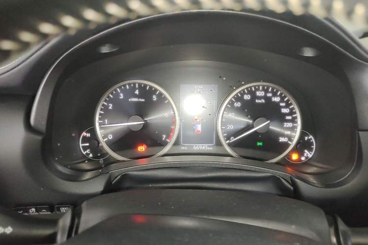 Used Lexus NX 2015 200 Front-Wheel Drive X-Trail SE Edition Instrument Cluster