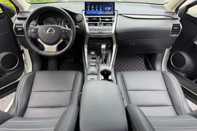 Used Lexus NX 2015 200T All-Wheel-Drive Fēngshàng Edition Interior 1