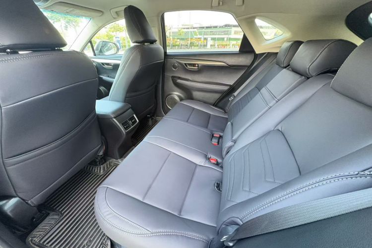 Used Lexus NX 2015 200 Front-Wheel Drive X-Trail SE Edition Interior 1