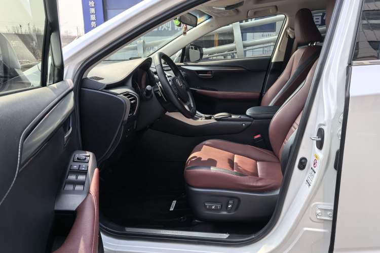 Used Lexus NX 2015 200T All-Wheel-Drive Fēngshàng Edition Interior 1