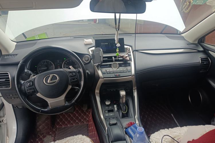 Used Lexus NX 2015 200T All-Wheel-Drive Fēngshàng Edition Interior 2