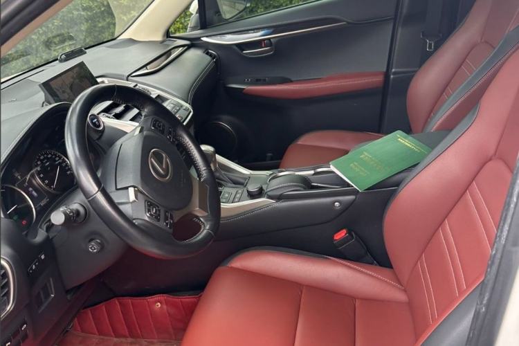 Used Lexus NX 2015 300h All-Wheel-Drive Fēngzhì Edition Interior 2