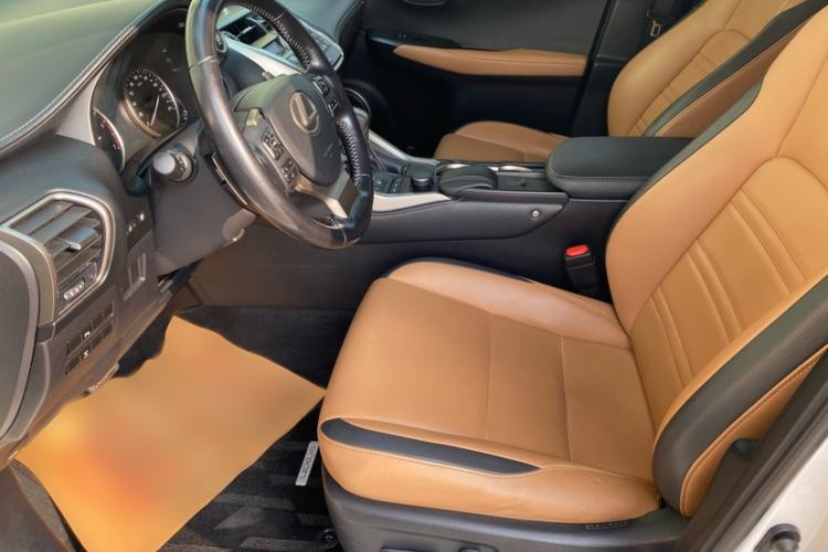Used Lexus NX 2015 200T All-Wheel-Drive Fēngshàng Edition Interior 3
