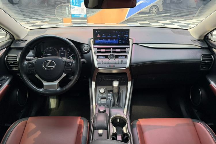 Used Lexus NX 2015 200T All-Wheel-Drive Fēngshàng Edition Interior 3
