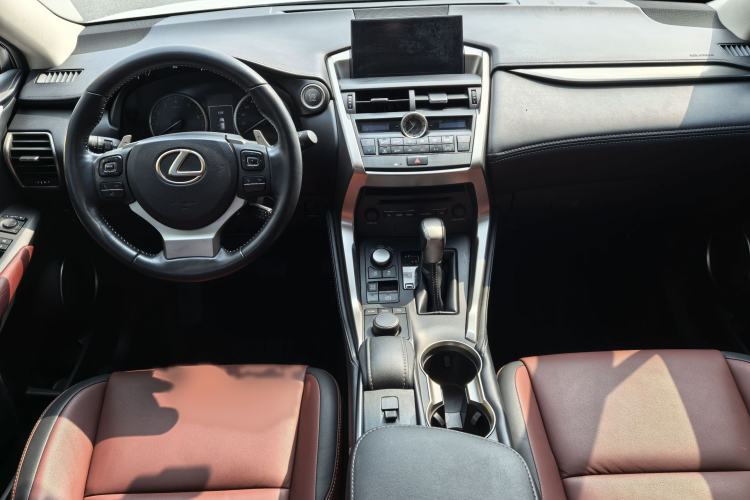 Used Lexus NX 2015 200T All-Wheel-Drive Fēngshàng Edition Interior 3