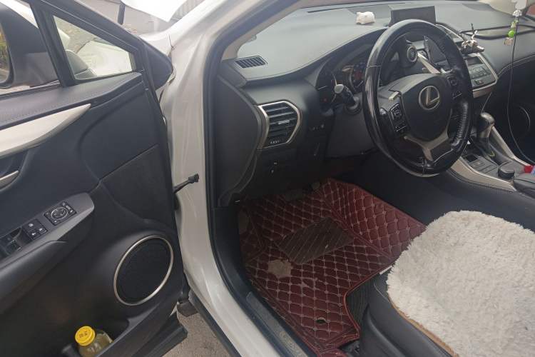 Used Lexus NX 2015 200T All-Wheel-Drive Fēngshàng Edition Interior 3