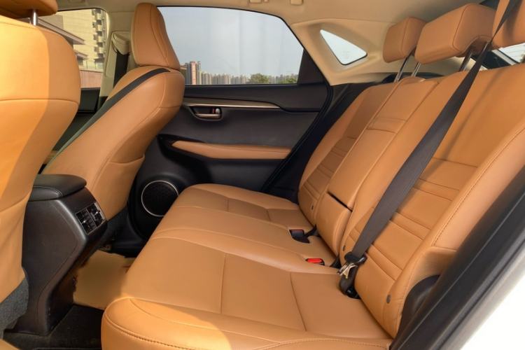 Used Lexus NX 2015 200T All-Wheel-Drive Fēngshàng Edition Interior 4