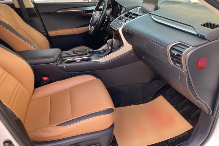 Used Lexus NX 2015 200T All-Wheel-Drive Fēngshàng Edition Interior 5