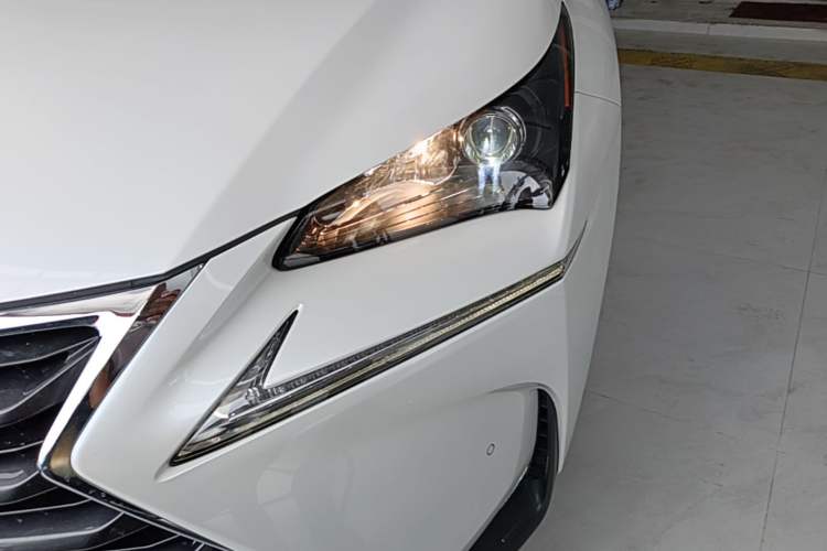 Used Lexus NX 2015 200T All-Wheel-Drive Fēngshàng Edition Left Front Headlight