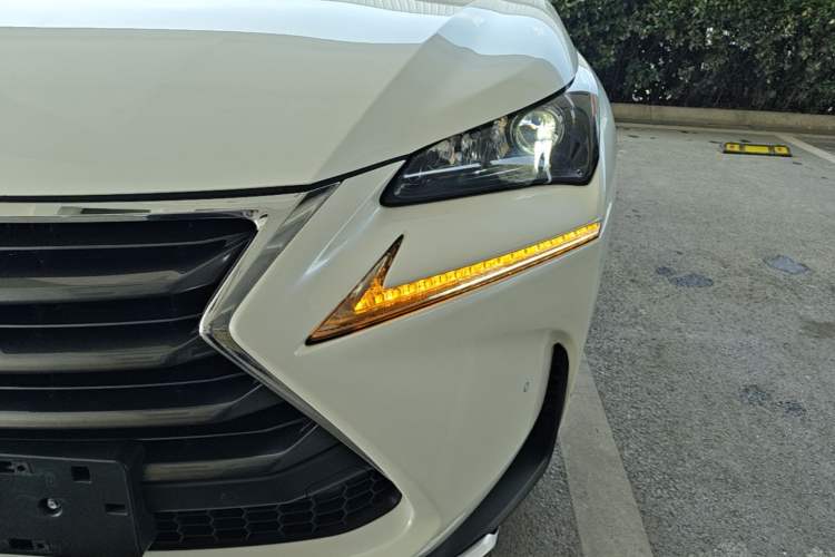 Used Lexus NX 2015 200T All-Wheel-Drive Fēngshàng Edition Left Front Headlight
