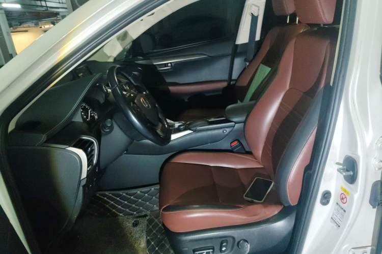 Used Lexus NX 2015 300h Front-Drive Fēngshàng Edition Left Front Seat