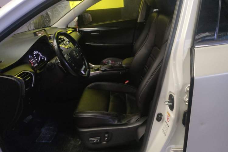 Used Lexus NX 2015 200T All-Wheel-Drive Fēngshàng Edition Left Front Seat
