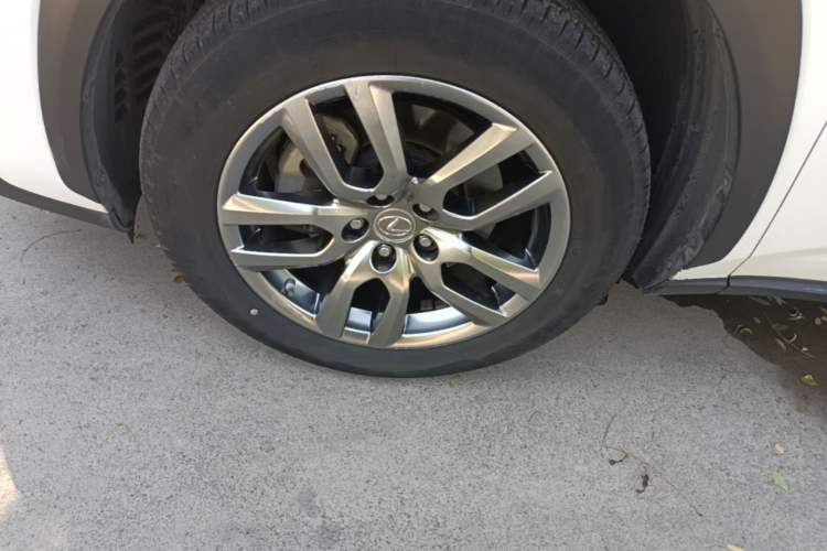 Used Lexus NX 2015 200T All-Wheel-Drive Fēngshàng Edition Left Front Wheel Hub