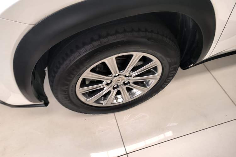 Used Lexus NX 2015 200 Front-Wheel Drive X-Trail SE Edition Left Front Wheel Hub