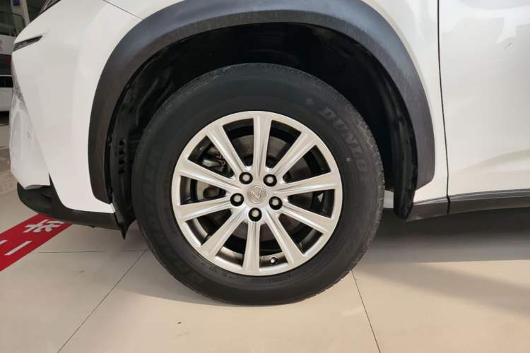Used Lexus NX 2015 200 Front-Wheel Drive X-Trail SE Edition Left Front Wheel Hub