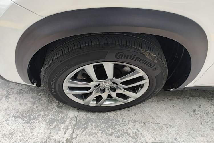 Used Lexus NX 2015 200T All-Wheel-Drive Fēngshàng Edition Left Front Wheel Hub