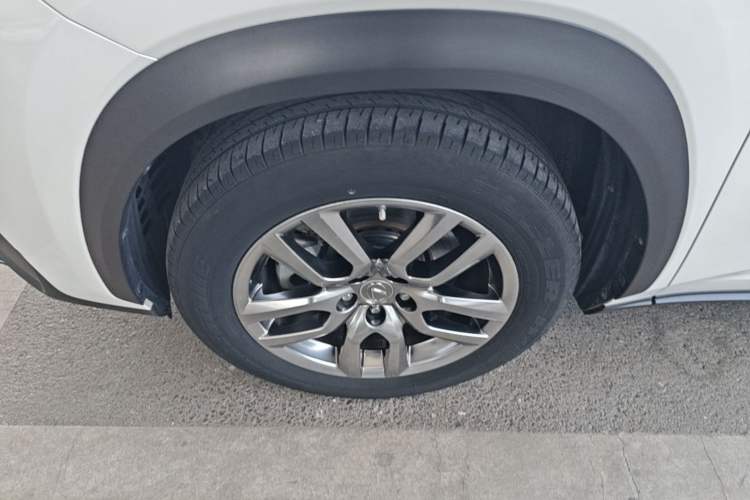 Used Lexus NX 2015 200T All-Wheel-Drive Fēngshàng Edition Left Front Wheel Hub