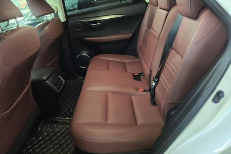 Used Lexus NX 2015 200T All-Wheel-Drive Fēngshàng Edition Left Rear Seat