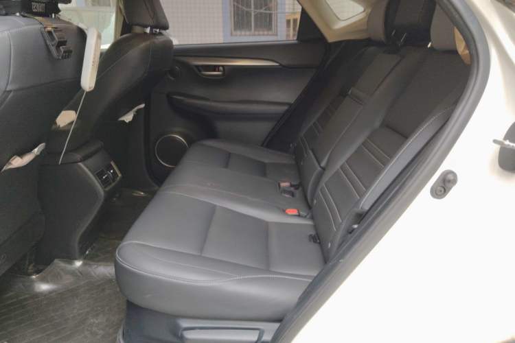Used Lexus NX 2015 200T All-Wheel-Drive Fēngshàng Edition Left Rear Seat