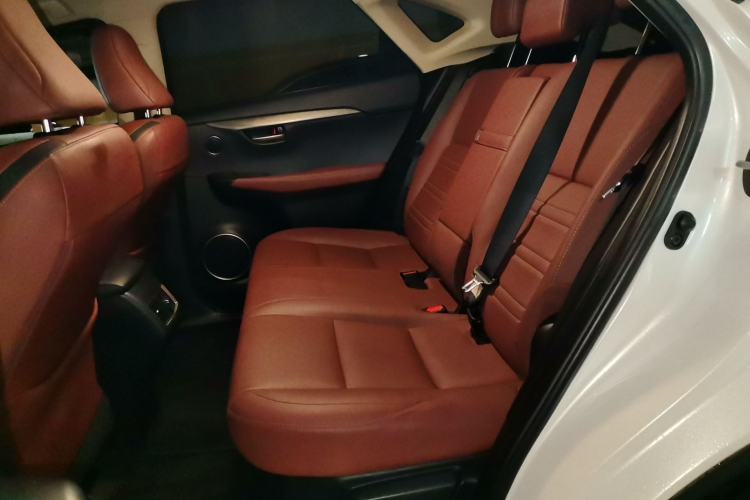Used Lexus NX 2015 200T All-Wheel-Drive Fēngshàng Edition Left Rear Seat