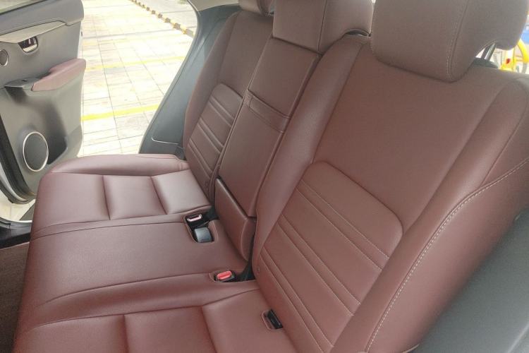 Used Lexus NX 2015 200T All-Wheel-Drive Fēngshàng Edition Left Rear Seat