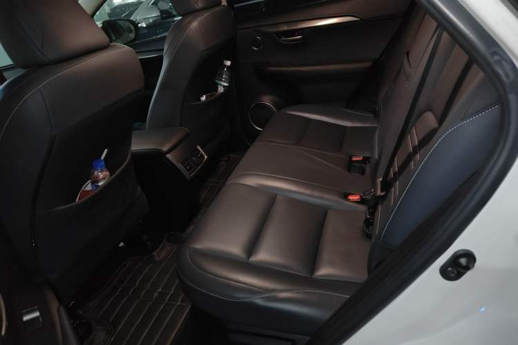 Used Lexus NX 2015 200T All-Wheel-Drive Fēngshàng Edition Left Rear Seat
