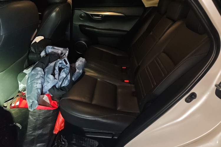 Used Lexus NX 2015 200 All-Wheel Drive Fēngshàng Edition Left Rear Seat