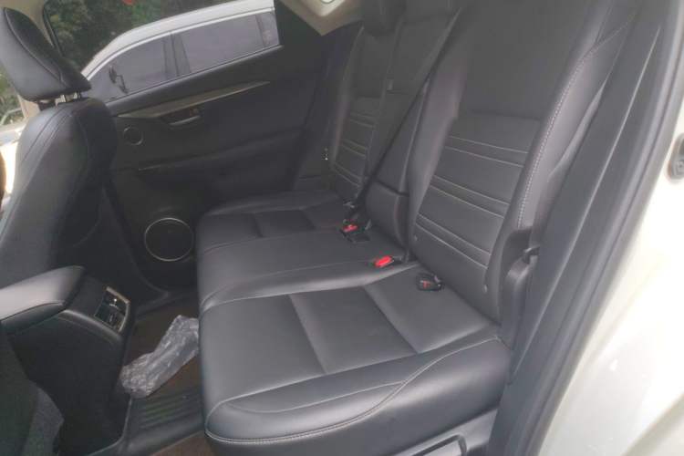 Used Lexus NX 2015 200T All-Wheel-Drive Fēngshàng Edition Left Rear Seat