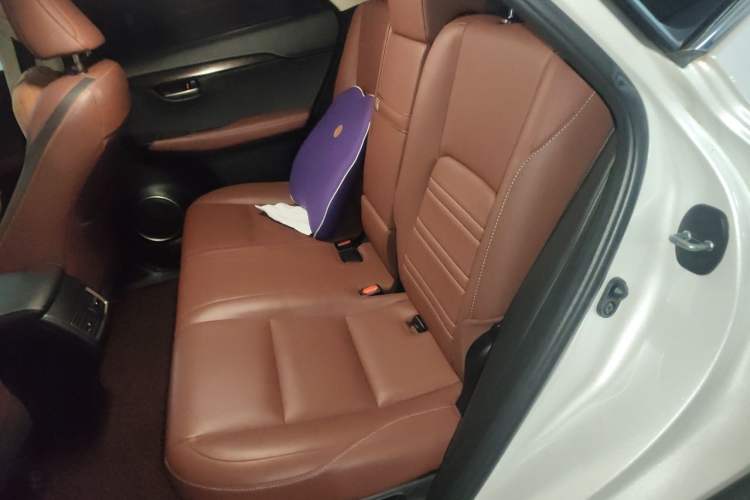 Used Lexus NX 2015 200T All-Wheel-Drive Fēngshàng Edition Left Rear Seat