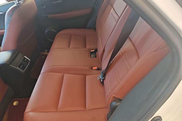 Used Lexus NX 2015 200 All-Wheel Drive Fēngshàng Edition Left Rear Seat