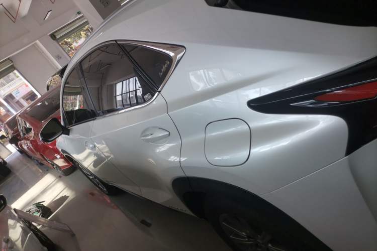 Used Lexus NX 2015 300h Front-Drive Fēngshàng Edition Left Side