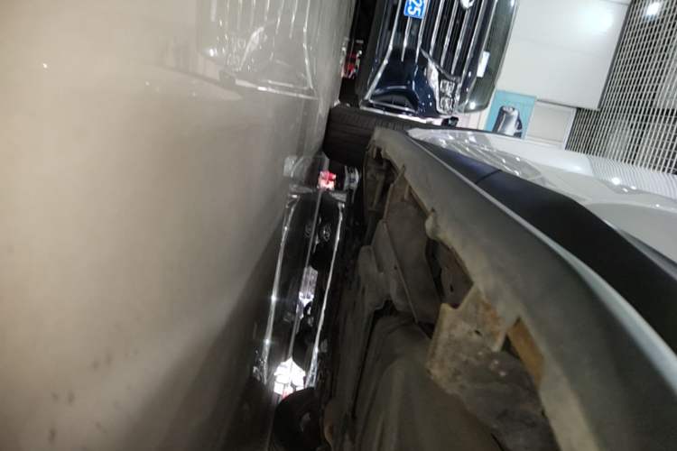 Used Lexus NX 2015 200 Front-Wheel Drive X-Trail SE Edition Left Side Sill