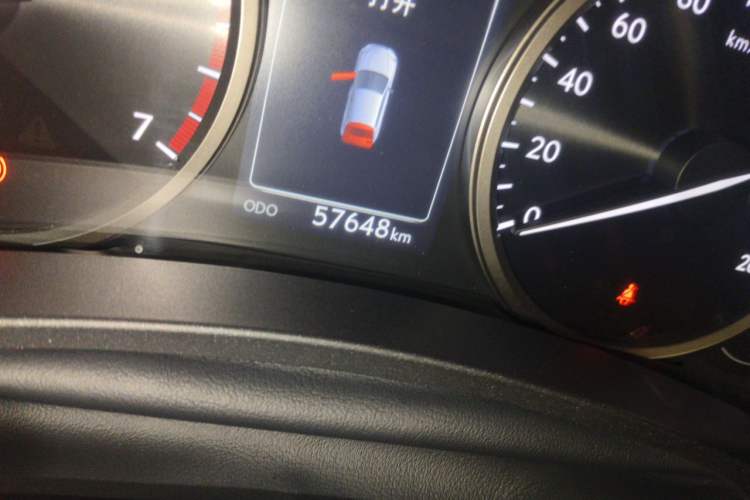 Used Lexus NX 2015 200T All-Wheel-Drive Fēngshàng Edition Odometer Close Up
