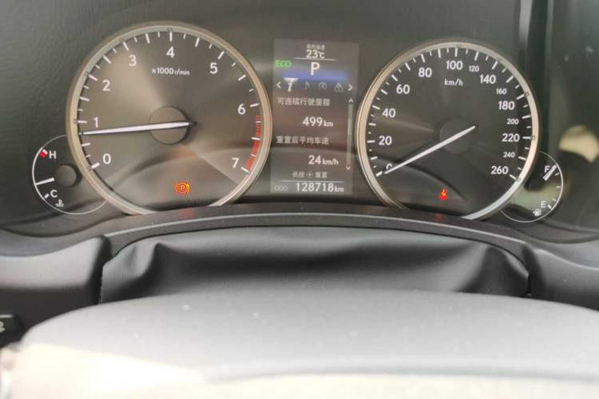 Used Lexus NX 2015 200 All-Wheel Drive Fēngshàng Edition Odometer Close Up