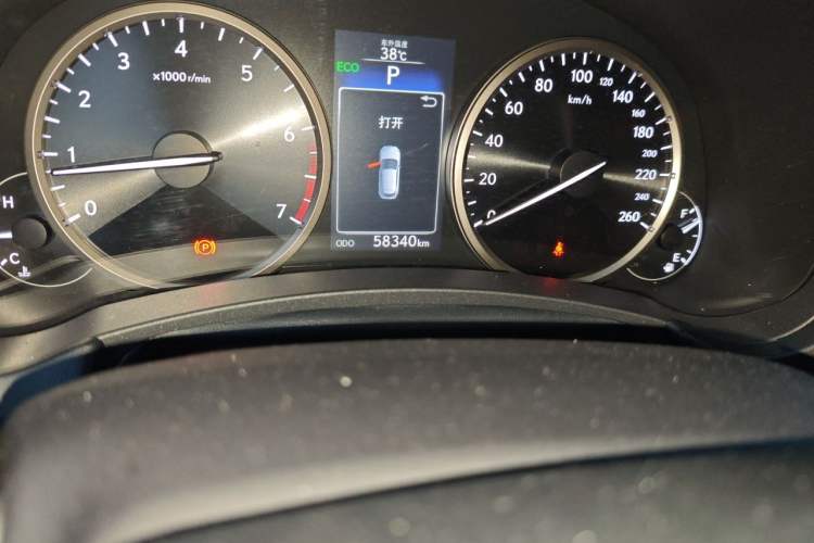 Used Lexus NX 2015 200 Front-Wheel Drive X-Trail SE Edition Odometer Close Up