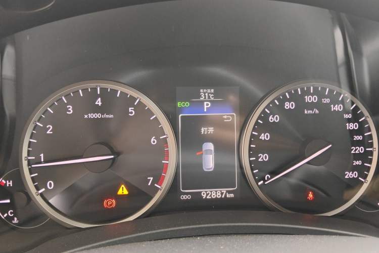 Used Lexus NX 2015 200 Front-Wheel Drive X-Trail SE Edition Odometer Close Up