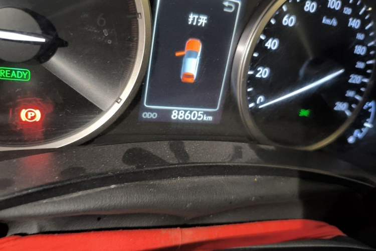 Used Lexus NX 2015 300h All-Wheel-Drive Fēngzhì Edition Odometer Close Up