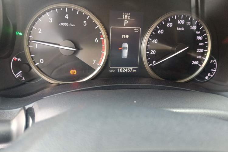 Used Lexus NX 2015 200T All-Wheel-Drive Fēngshàng Edition Odometer Close Up