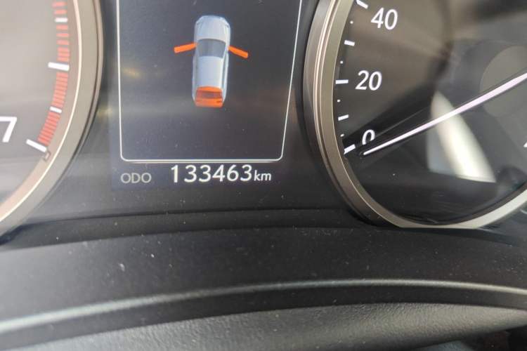 Used Lexus NX 2015 200 Front-Wheel Drive X-Trail SE Edition Odometer Close Up
