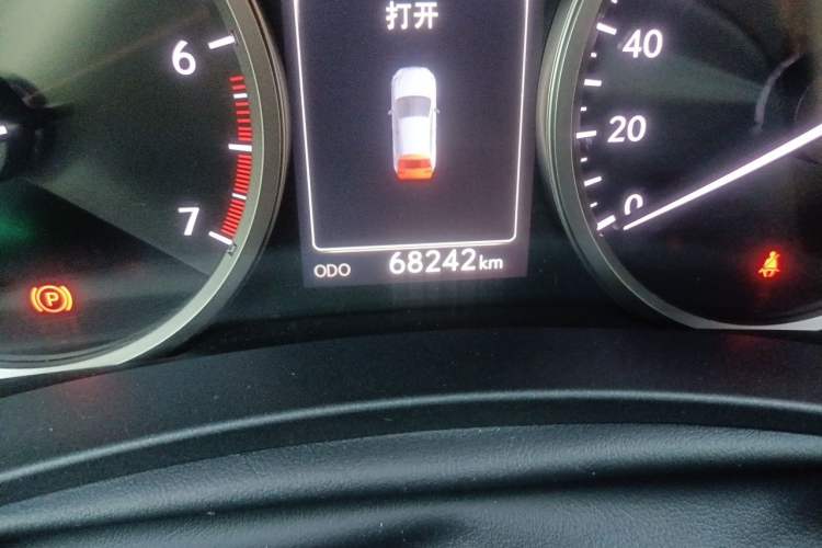 Used Lexus NX 2015 200 Front-Wheel Drive X-Trail SE Edition Odometer Close Up