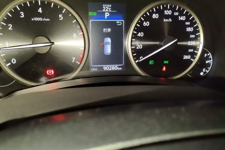 Used Lexus NX 2015 200T All-Wheel-Drive Fēngshàng Edition Odometer Close Up