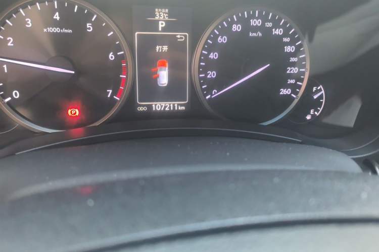 Used Lexus NX 2015 200 Front-Wheel Drive X-Trail SE Edition Odometer Close Up