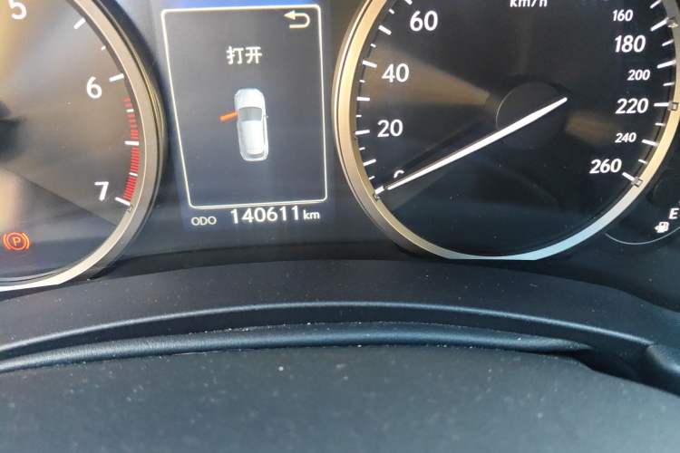 Used Lexus NX 2015 200 Front-Wheel Drive X-Trail SE Edition Odometer Close Up