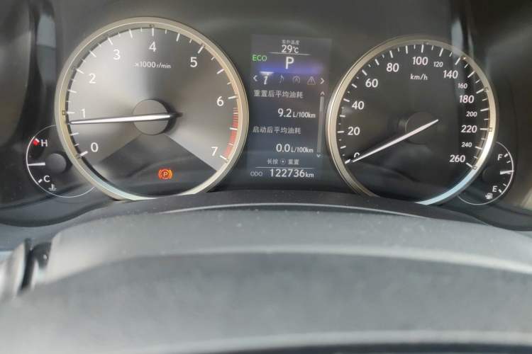 Used Lexus NX 2015 200 Front-Wheel Drive X-Trail SE Edition Odometer Close Up