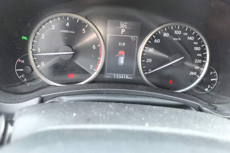 Used Lexus NX 2015 200T All-Wheel-Drive Fēngshàng Edition Odometer Close Up