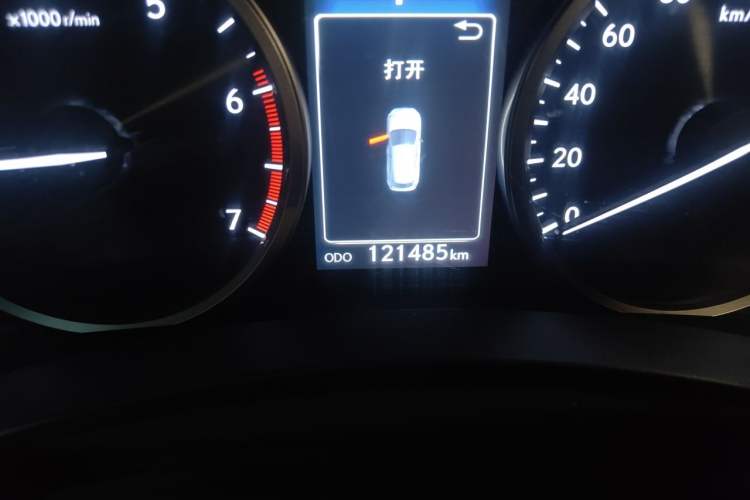 Used Lexus NX 2015 200T All-Wheel-Drive Fēngshàng Edition Odometer Close Up