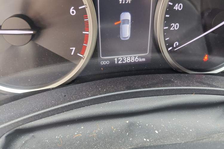 Used Lexus NX 2015 200 Front-Wheel Drive X-Trail SE Edition Odometer Close Up